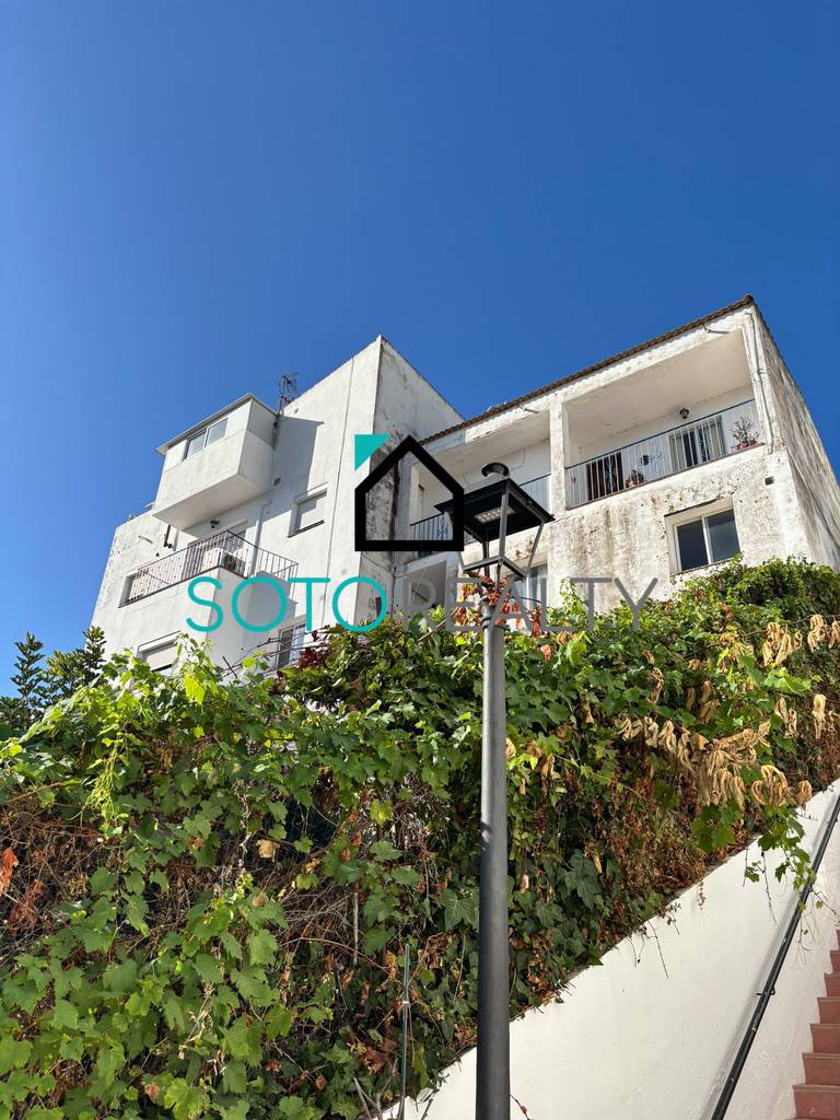 STES002.- Casa de 4 dormitorios con garaje y parcela en San Martín del Tesorillo